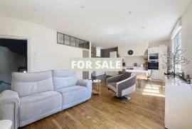 Town House in Fantastic Condition