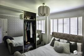 2 bedroom, Ground floor maisonette for sale
