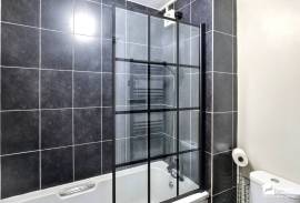 2 bedroom, Ground floor maisonette for sale