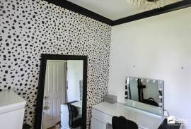 2 bedroom, Ground floor maisonette for sale