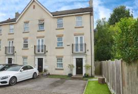 4 bedroom, Town house for sale