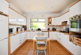 3 bedroom, Bungalow for sale