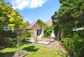 3 bedroom, Bungalow for sale