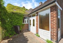 3 bedroom, Bungalow for sale