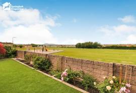 3 bedroom, Bungalow for sale