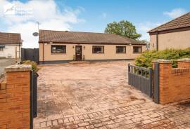 3 bedroom, Bungalow for sale