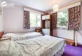 4 bedroom, Detached bungalow for sale