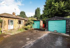 4 bedroom, Detached bungalow for sale