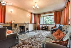 4 bedroom, Detached bungalow for sale