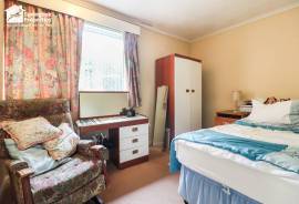 4 bedroom, Detached bungalow for sale