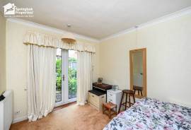 2 bedroom, Detached bungalow for sale