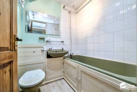 2 bedroom, Maisonette for sale