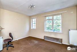 2 bedroom, Maisonette for sale