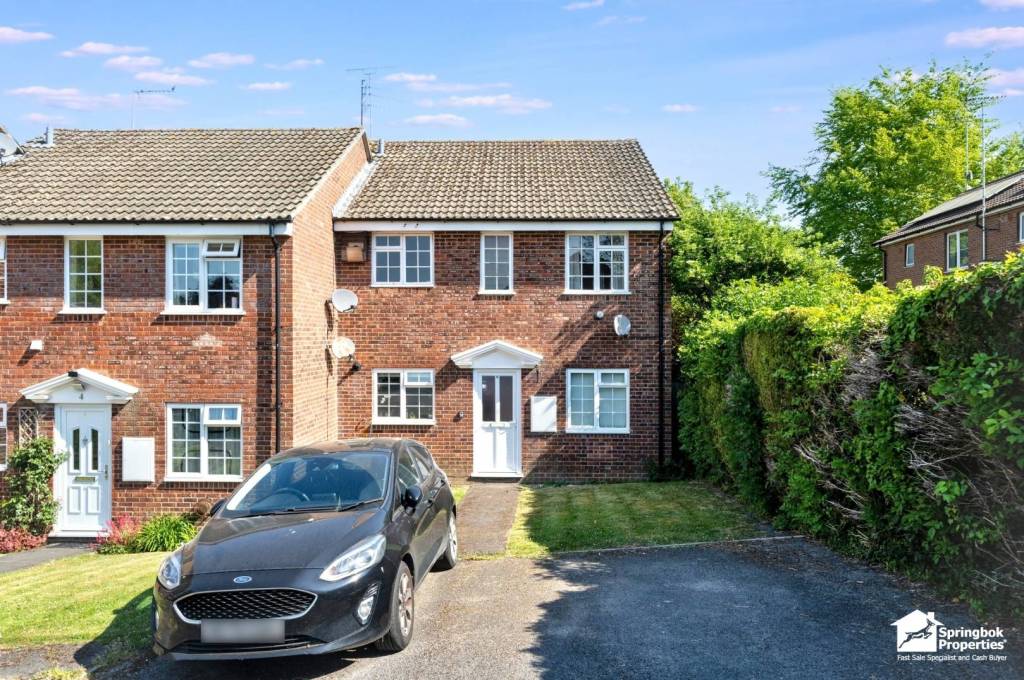 2 bedroom, Maisonette for sale