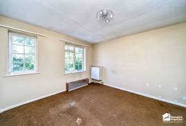 2 bedroom, Maisonette for sale