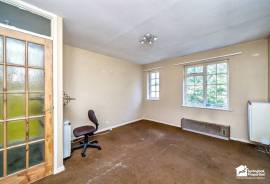 2 bedroom, Maisonette for sale
