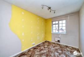 2 bedroom, Maisonette for sale