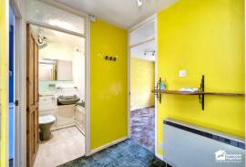2 bedroom, Maisonette for sale