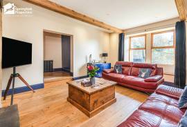 3 bedroom, Cottage for sale
