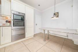 4 bedroom, Detached house for sale