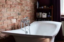Detached house for rent in Jurmala, 220.00m2