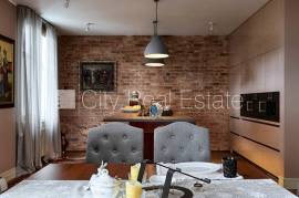 Detached house for rent in Jurmala, 220.00m2