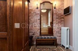 Detached house for rent in Jurmala, 220.00m2