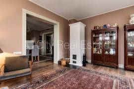 Detached house for rent in Jurmala, 220.00m2