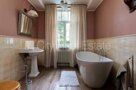 Detached house for rent in Jurmala, 220.00m2