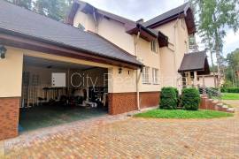 Detached house for rent in Jurmala, 800.00m2