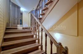 Detached house for rent in Jurmala, 800.00m2