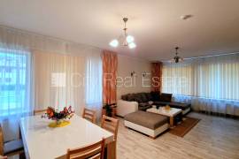 Detached house for rent in Jurmala, 800.00m2