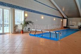 Detached house for rent in Jurmala, 800.00m2