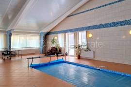 Detached house for rent in Jurmala, 800.00m2