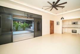 Casa Dos Rosas: Near the Coast House For Sale in Tamarindo