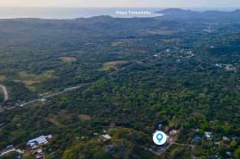 Casa Dos Rosas: Near the Coast House For Sale in Tamarindo