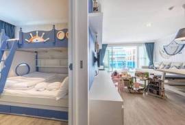 2 Bedroom Condo With Pool View