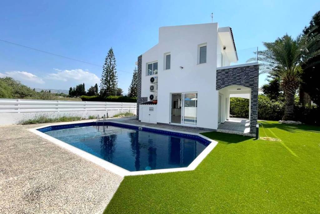 3 Bedroom Unfurnished Villa - Coral Bay, Peyia, Paphos