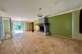 8 room, 250m2 Villa for sale in Meze - 990 000 € *