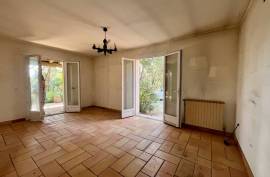 8 room, 250m2 Villa for sale in Meze - 990 000 € *