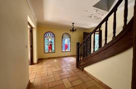 8 room, 250m2 Villa for sale in Meze - 990 000 € *