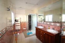 4 room, 142m2 House for sale in Florensac - 520 000 € *