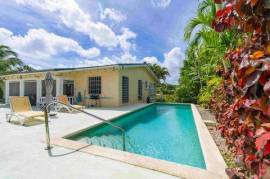 8 Jamestown Park