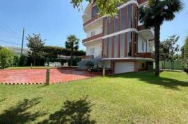 Three-story villa for sale in Institut, Kamez!