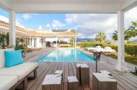 Charming Single-Level Villa Surrounded by Golf Course and Nature in La Alqueria - Benahavís
