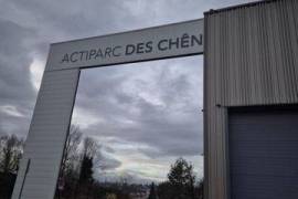 LOCAL D'ACTIVITE POUR ARTISAN ET PME ou STOCKAGE DIVERS