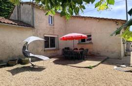 Family House with 3 Bedrooms Near Nanteuil en Vallee - €134400