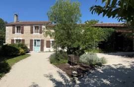 5 Bedroom Village House With Delightful Grounds Close to Ruffec - €234,000 5 Bedroom Village House With Delightful Grounds Close to Ruffec - €234,000