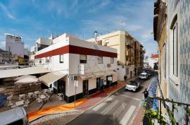 Experience the Charm of the Old Town - Apartment with High Ceilings and Lots of Character in Portimão Experience the Charm of the Old Town - Apartment with High Ceilings and Lots of Character in Portimão