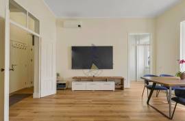 Experience the Charm of the Old Town - Apartment with High Ceilings and Lots of Character in Portimão Experience the Charm of the Old Town - Apartment with High Ceilings and Lots of Character in Portimão